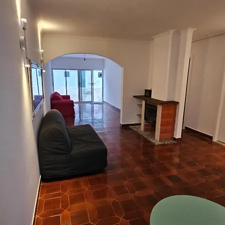 Carcarooms Carcavelos (Lisbon)