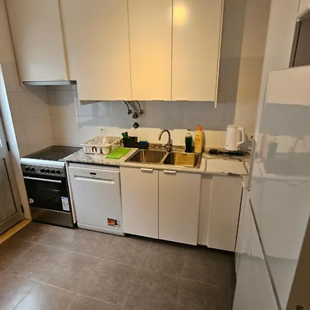 Carcarooms Gasthof Carcavelos (Lisbon)