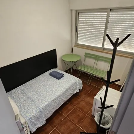 Carcarooms Gasthof Carcavelos (Lisbon)