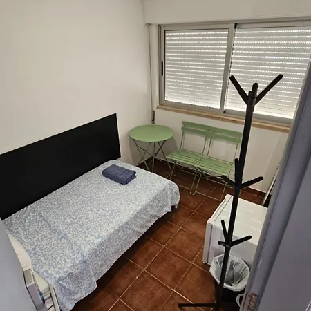 Carcarooms Carcavelos (Lisbon)