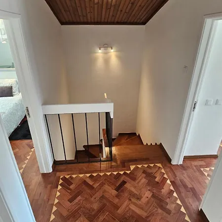 Carcarooms Guest house *