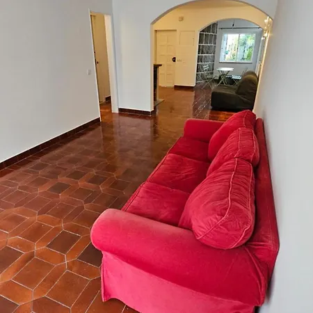 Guest house Carcarooms Carcavelos (Lisbon)