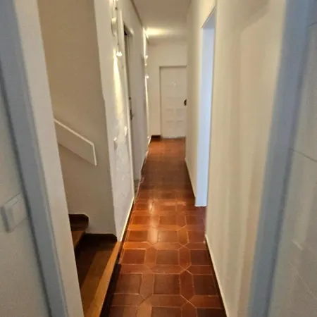 Pensión Carcarooms Carcavelos (Lisbon)