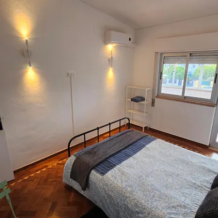 Guest house Carcarooms