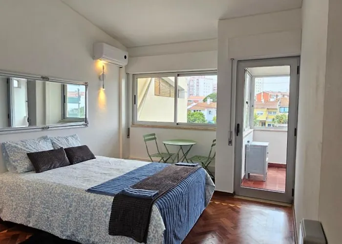 Πανσιόν Carcarooms Carcavelos (Lisbon)
