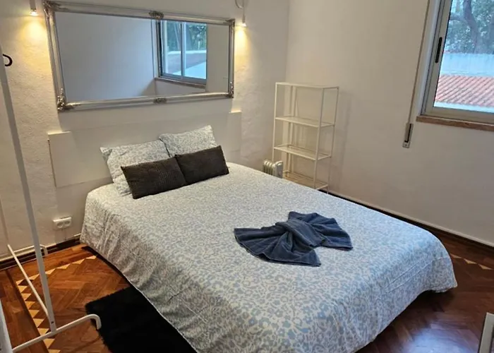 Πανσιόν Carcarooms Carcavelos (Lisbon)